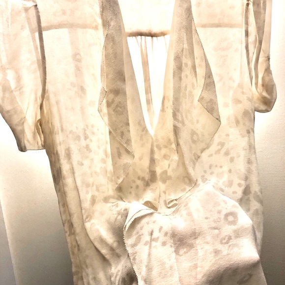 T. Babaton 100% silk Tinsley blouse - Picture 2 of 4